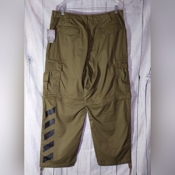 Disney Buzz Lightyear star command Olive Green Cargo pants NWT - Picture 2 of 16